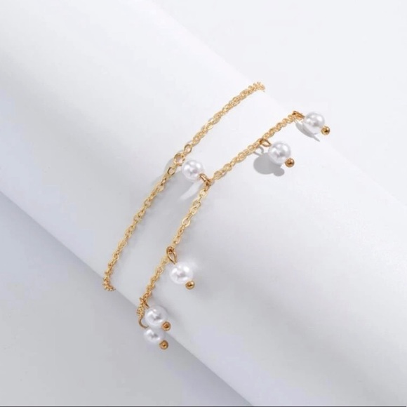 Gold Pearl Finger Bracelet - Picture 5 of 5